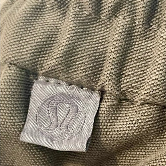 Lululemon travel pants size 6 - Picture 4 of 8